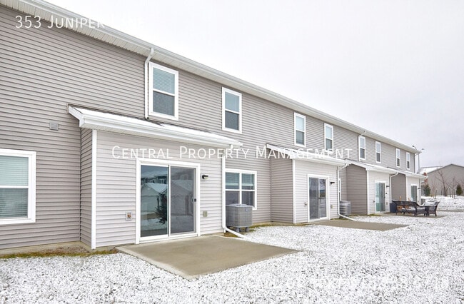 Building Photo - 353 Juniper Dr