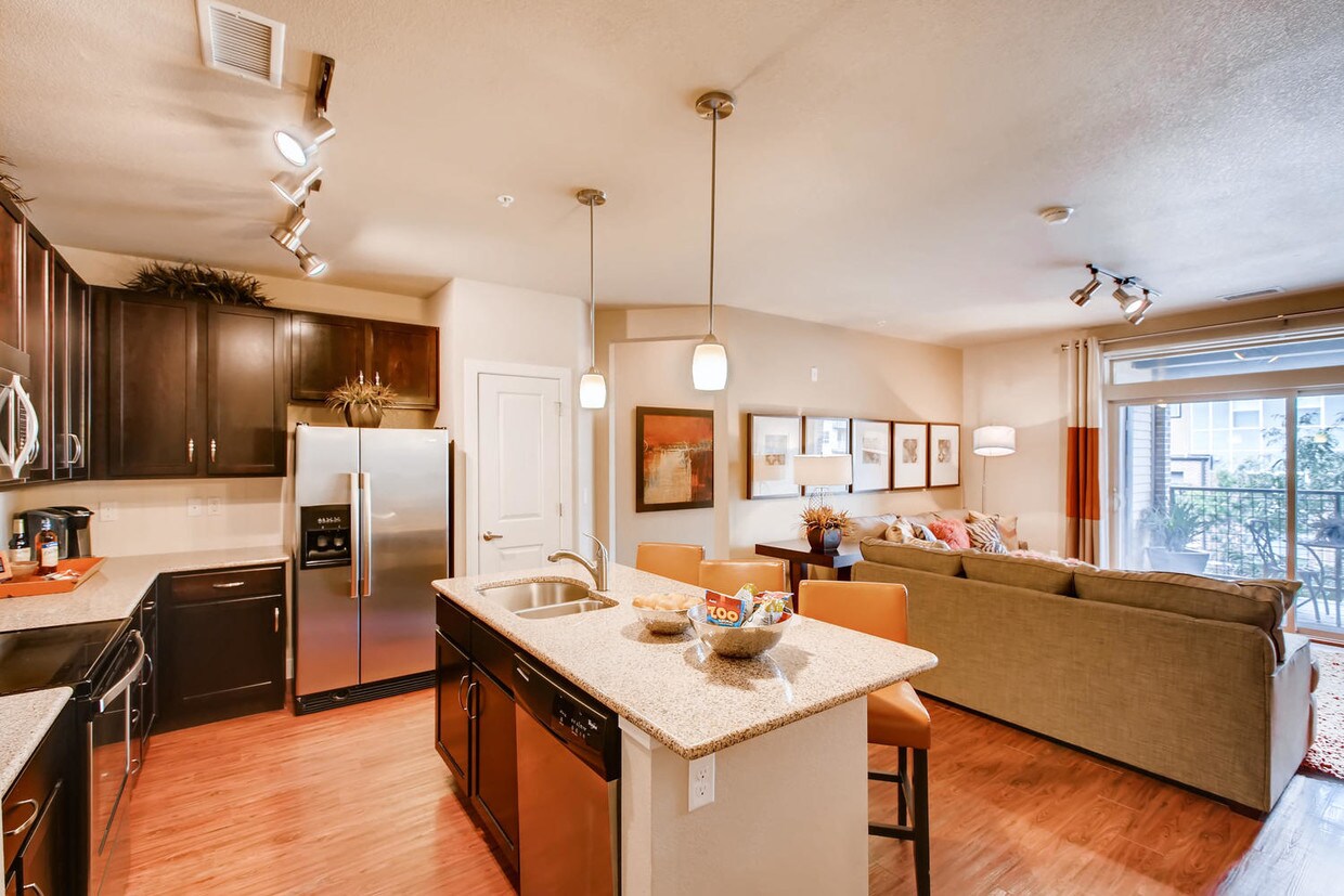Regency RidgeGate Apartments Lone Tree, CO
