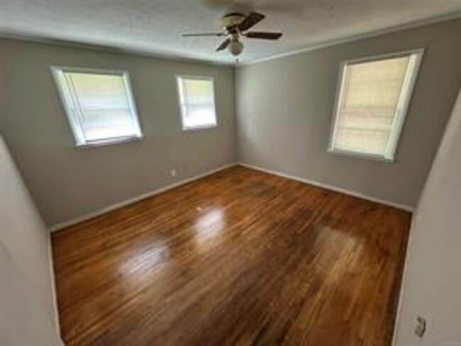 Building Photo - Charming 3 Bed/2 Bath Home in Montgomery - $1425/mo