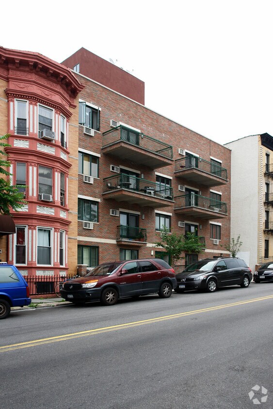 Building Photo - 315 20th St