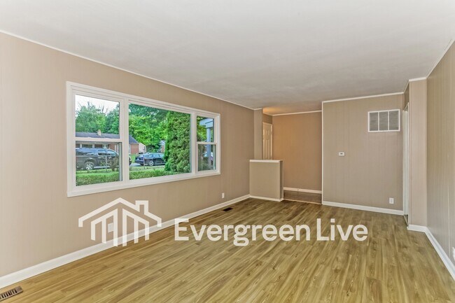 Foto del edificio - 8661 Neptune Dr