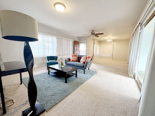 Building Photo - 1ST MONTH MOVE-IN SPECIAL! CHARMING 3 BD /...
