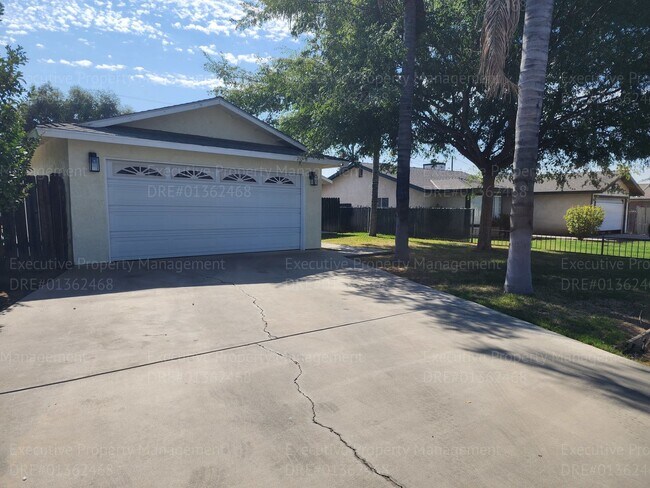Foto del edificio - Charming 3 bedroom and 2 bathroom house.