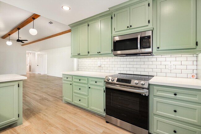 Foto del edificio - 416 Southern Oaks Dr