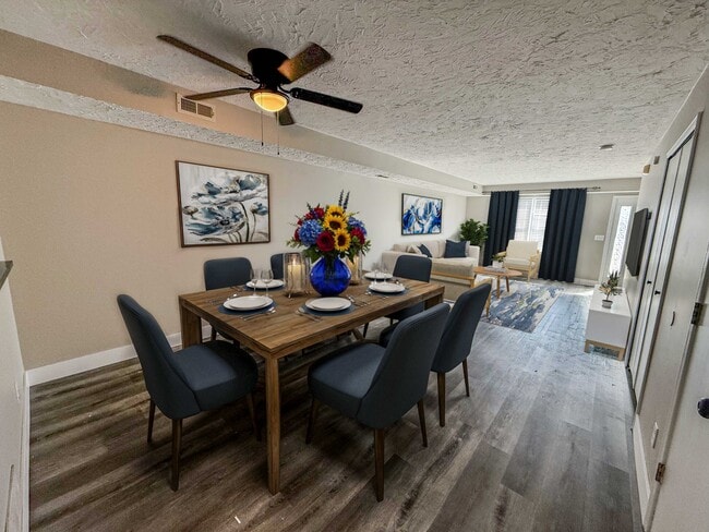 Building Photo - Pinnacle Townhomes