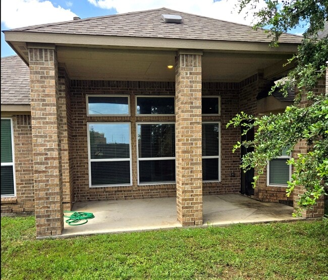 Building Photo - 907 Daffodil View Ct