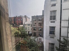 Building Photo - 344 E 9th St