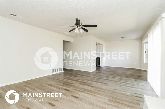 Building Photo - 4710 Green Hollow Dr