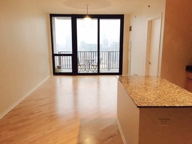 Foto principal - 210 S Desplaines St