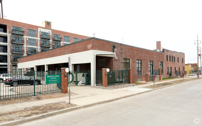 Foto del edificio - Brown Camp Lofts