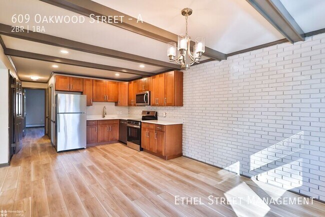 Foto del edificio - 609 Oakwood St