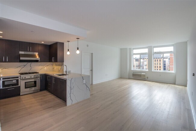 Foto del edificio - 1400 Hudson St