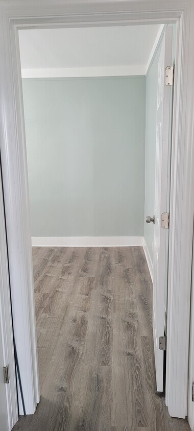 Bedroom - 2867 Long Beach Rd
