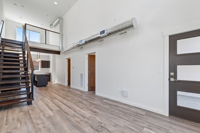 Foto del edificio - 2 bedroom, 2 bath townhome, close to downtown Whitefish!