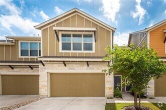 Building Photo - 1620 Bryant Dr