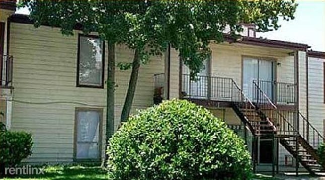 Building Photo - 10157 Westview Dr