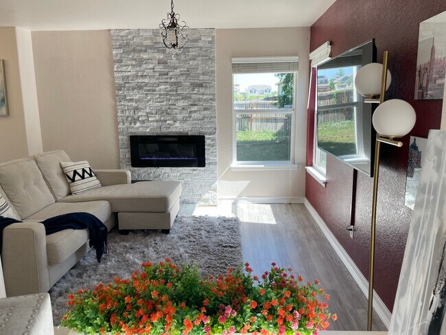 Foto del edificio - 4315 E 94th Pl