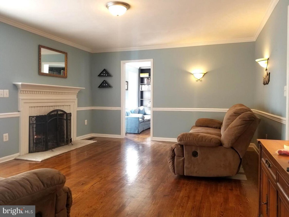 1603 Terrapin Hills Dr, Bowie, MD 20721