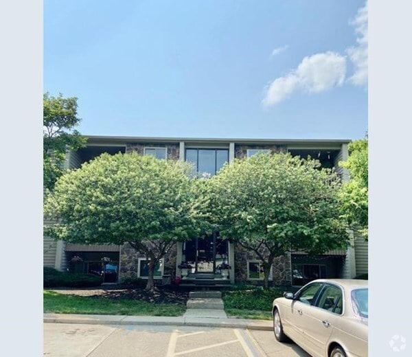 Lake Princeton Condominiums Apartments under 500 West Chester, OH