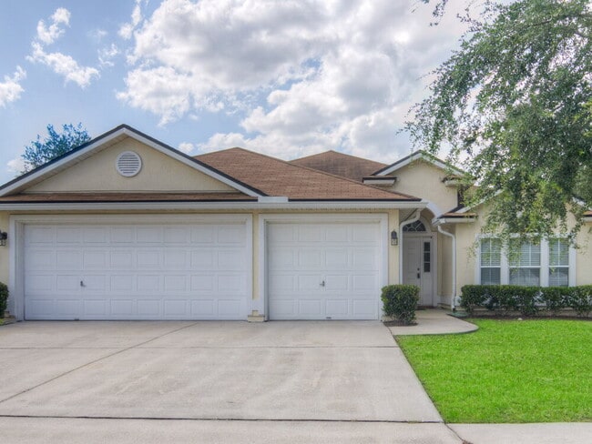 Building Photo - 13904 Fish Eagle Dr E