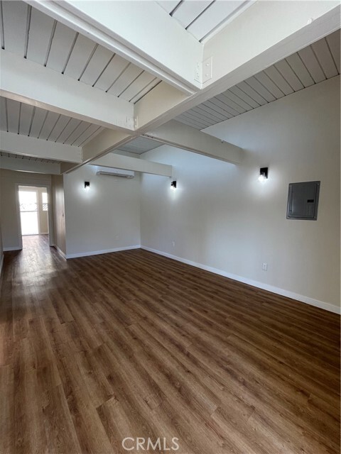 Building Photo - 11571 Archwood St