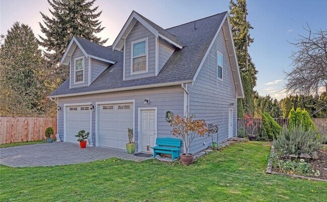 Photo - 9627 25th Ave SW House