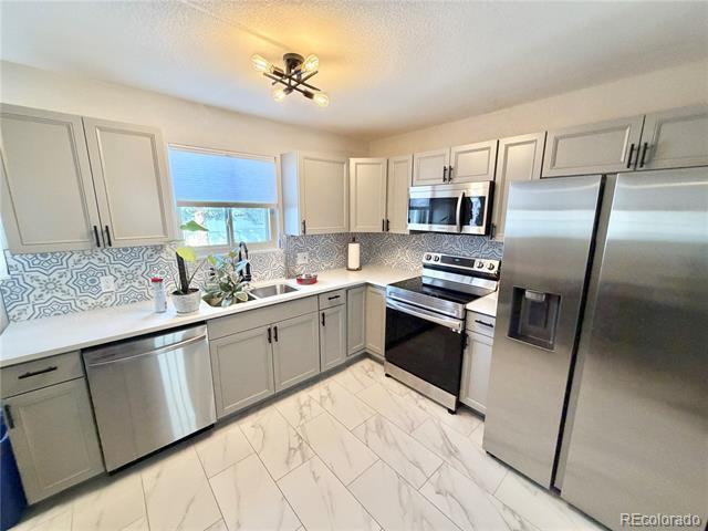 Foto del edificio - 11867 Keough Dr