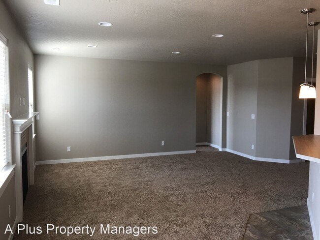 Building Photo - 3 br, 2 bath House - 13320 N Telluride Loop