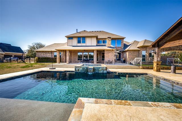 Primary Photo - 2204 Lake Lugano Dr