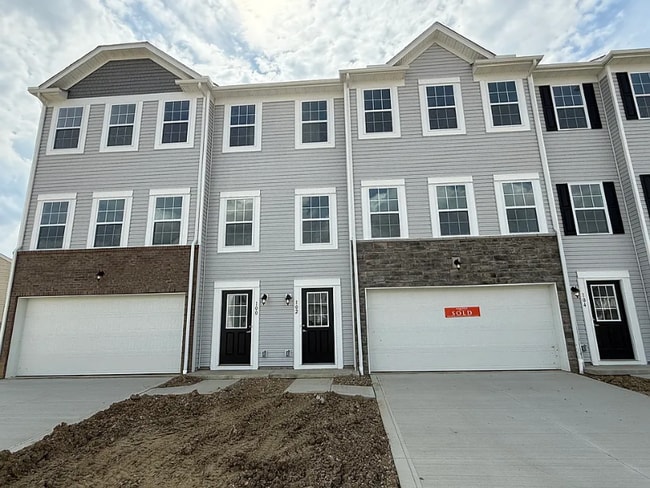 Building Photo - 102 Red Willow Dr