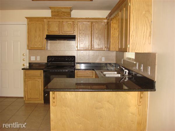 Building Photo - 1305 E Coyote St