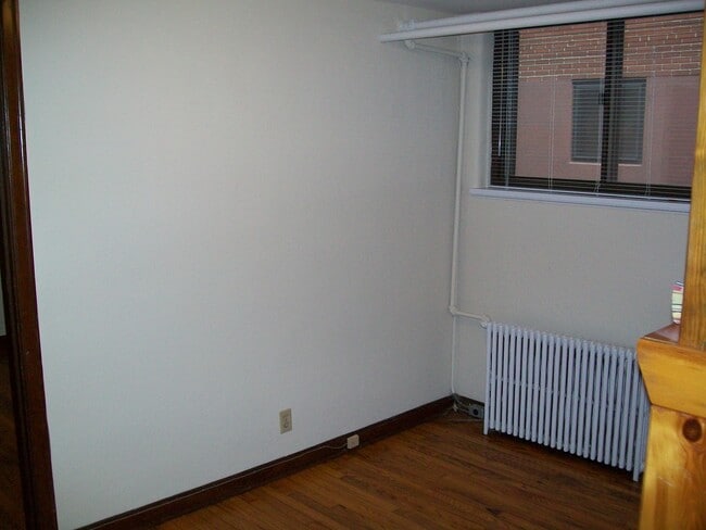 Building Photo - 115 Glenmary Ave
