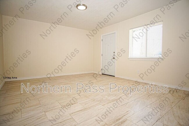 Foto del edificio - 7320 Dale Rd