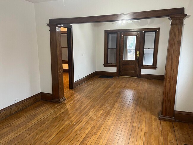 Sala de estar - 161 15th Ave NE