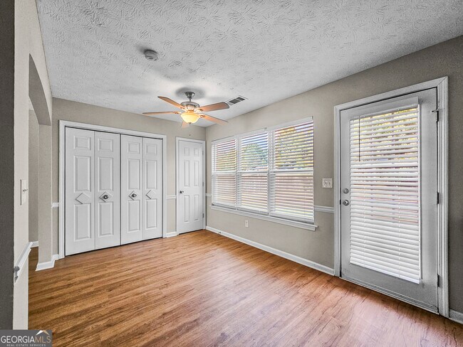 Building Photo - 80 Forest Brook Dr