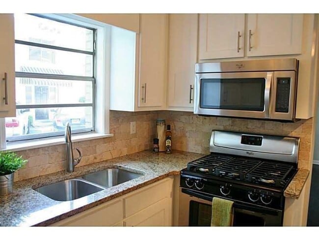 Foto del edificio - 816 Piedmont Ave NE