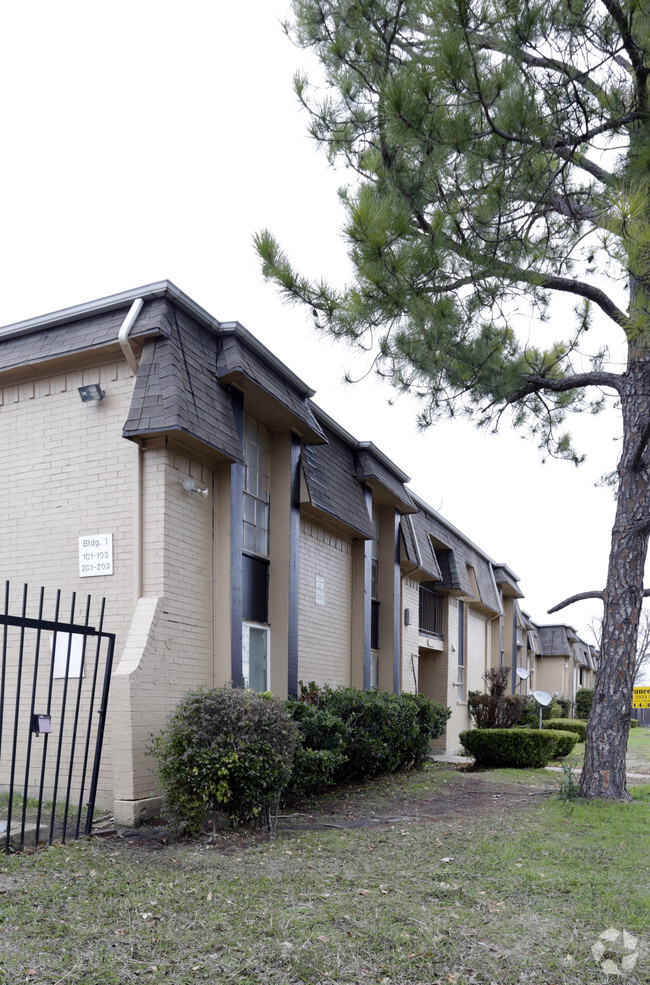 Building Photo - Frances Place Apartments