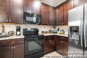 Building Photo - 100 Hunters Cp