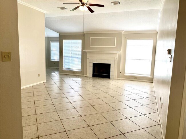 Foto del edificio - 4722 Antique Meadows Dr