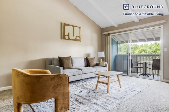 Building Photo - 202 Calvert Dr