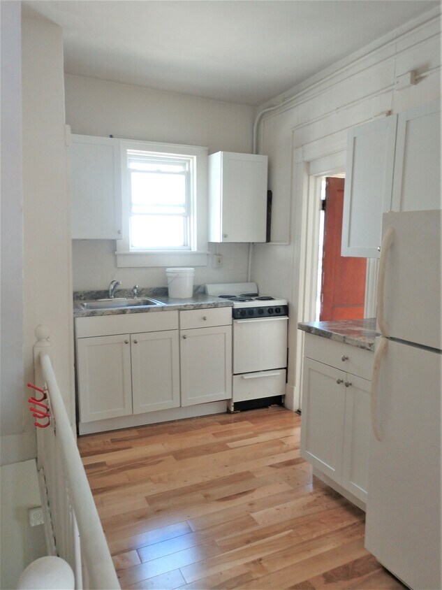 Primary Photo - 209 Church St