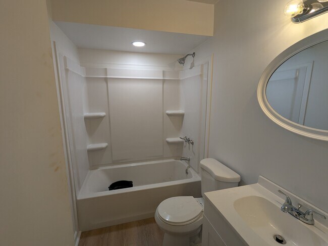 Foto del edificio - 4174 Pine Ave