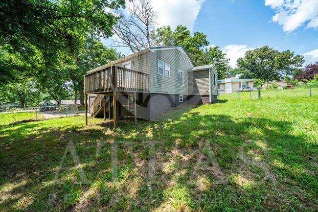 Foto del edificio - Charming 3-Bedroom Home in a Quiet, Convenient Neighborhood!