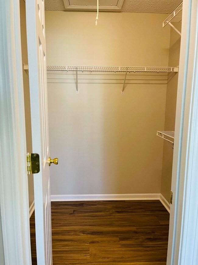 Foto del edificio - 3029 Salmon River Dr