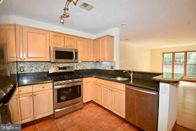 Foto del edificio - 4323 Runabout Ln