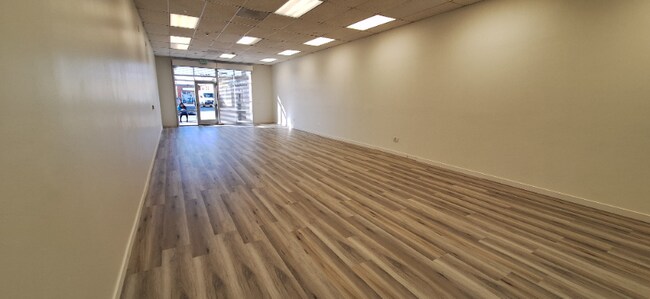 Foto del edificio - 5041 Whittier Blvd