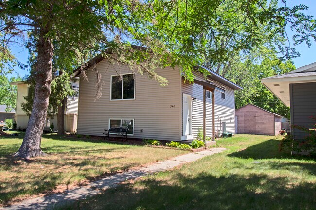 Building Photo - 948 36th Ave N