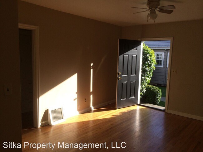 Building Photo - 1406 N Blandena St