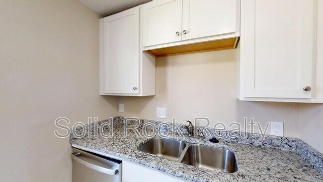Foto del edificio - 2405 E St Vrain St