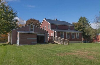 Building Photo - 133 Howe St